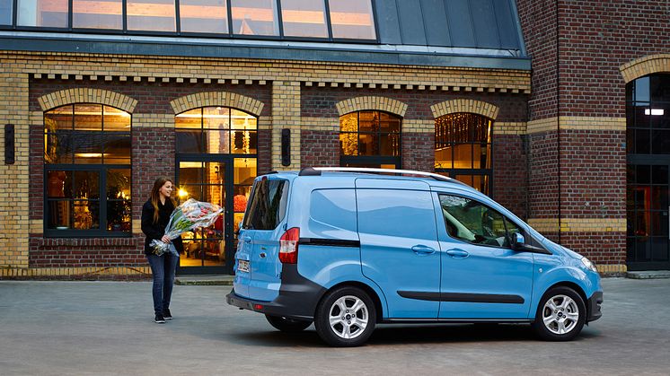 FORD TRANSIT COURIER - 1