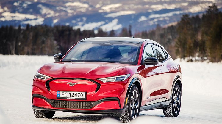 Ford Mustang Mach-E, vinterbilder, Norge, 2021