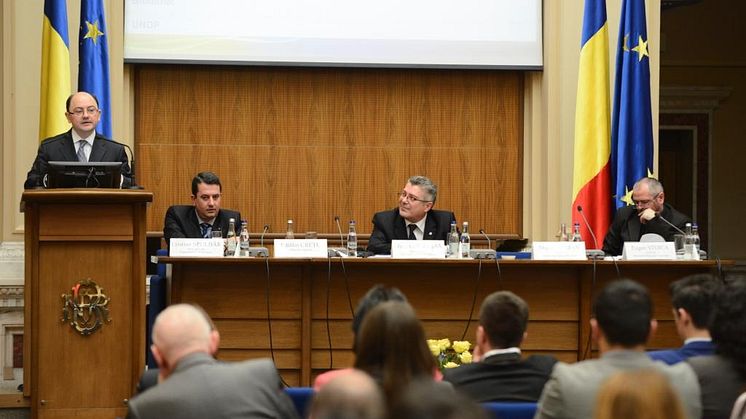 Cătălin Creţu la conferinţa "Educaţia financiară: investiţie în viitorul societăţii!"