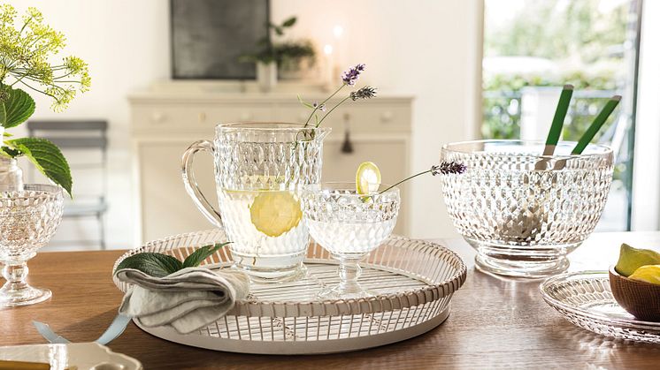 Pour tous les jours et pour les occasions spéciales – Verrerie Boston : de nouveaux articles en cristallin au décor étincelant en forme de diamants