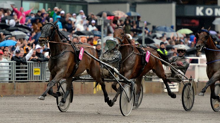 Elitloppsseger och VM-guld – vilken vecka för tvillingarna Sedin
