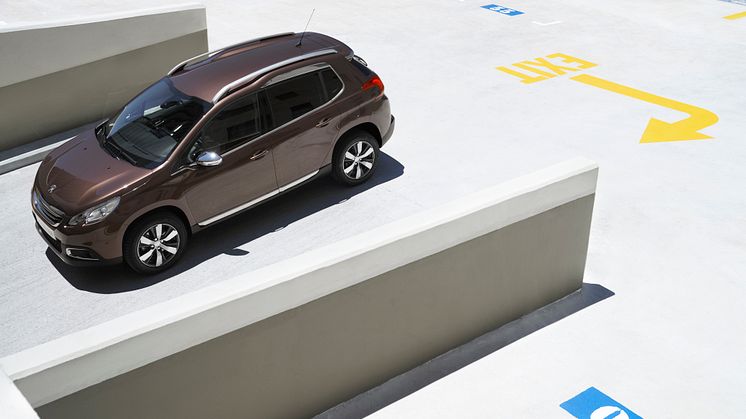 Sverigepremiär för nya crossovern Peugeot 2008