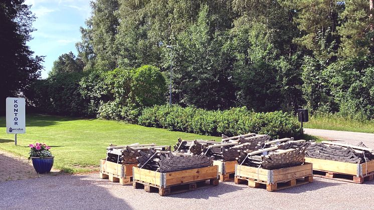 Transportörkedjor står klara för lastning ut till kund
