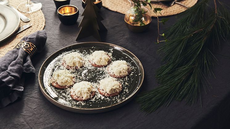 Pepparkakor med ädelost.jpg