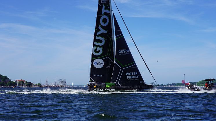 The Ocean Race Kiel Fly-By Guyot (c) Kiel-Marketing: Jan-Michael Böckmann