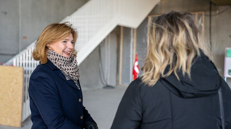 Salg- og Marketingchef Helle Thomasberg byder gæster velkommen 2