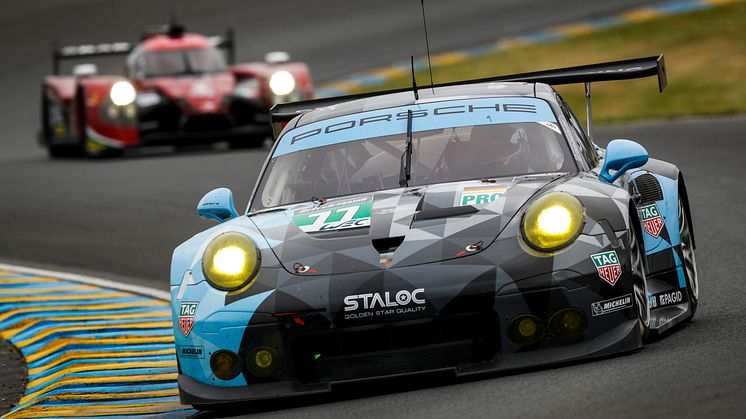 Porsche 911 RSR (77) Dempsey Proton Racing, Richard Lietz, Michael Christensen, Philipp Eng