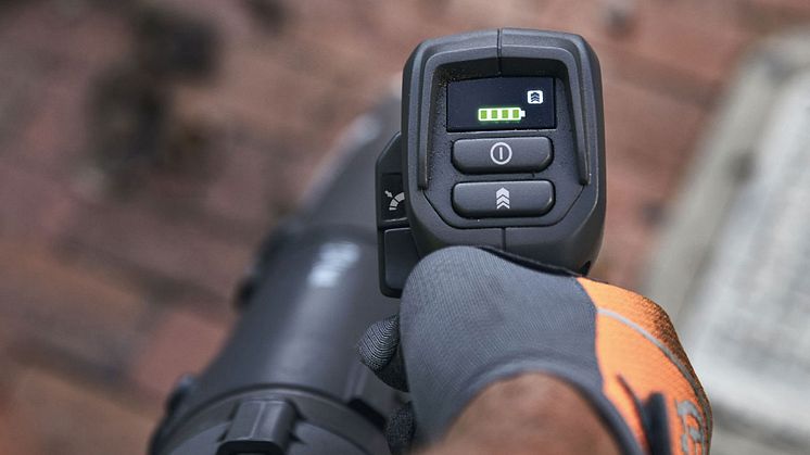 Kundunik knappsats i silikongummi, ett samarbete mellan Husqvarna och OEM Electronics.
