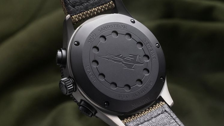 Sjoo_UTC_Skydiver_LE21_03.jpg