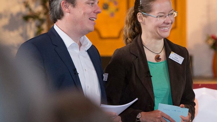 Haltung zeigen: Moderationsteam Peter Augustin und Celia Schönstedt