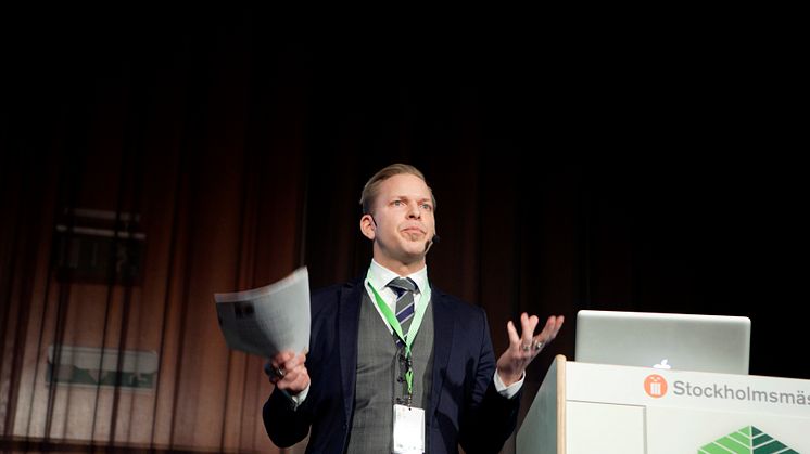 Niklas Svensson, biträdande stadsbyggnadsdirektör Stockholms stad, berättade om planerna för Stockholms stadsutveckling och förtätning genom översiktsplanen Promenadstaden.