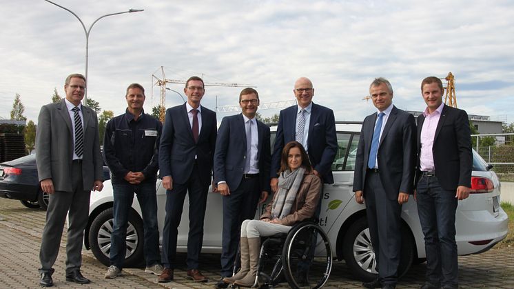 Presseinformation: Pilotprojekt „Intelligent City 2.0“ des Bayernwerks in Abensberg vorgestellt - Moderne Straßenbeleuchtung im Praxistest