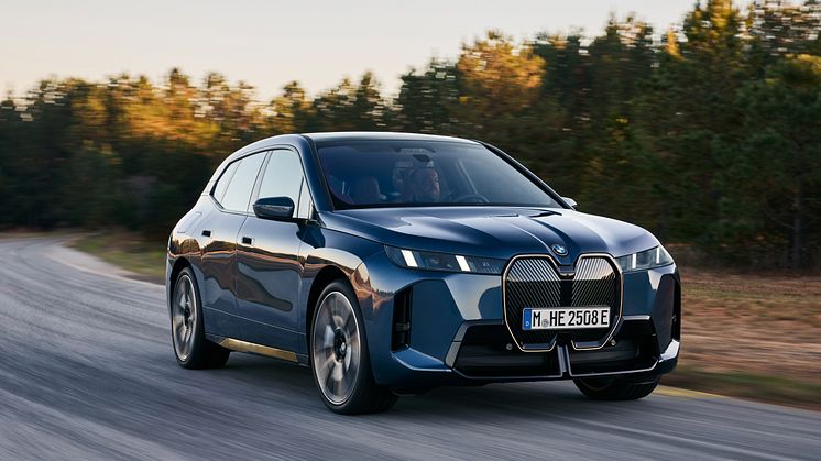 BMW iX