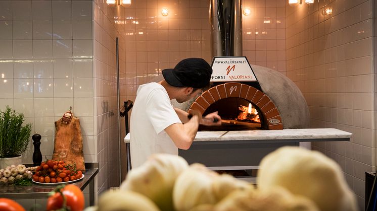 Napolitansk pizzamarknad på Giro Pizzeria