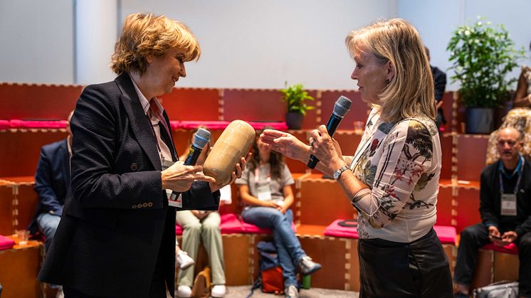 UF24 to UF25 Official Handover.jpg
