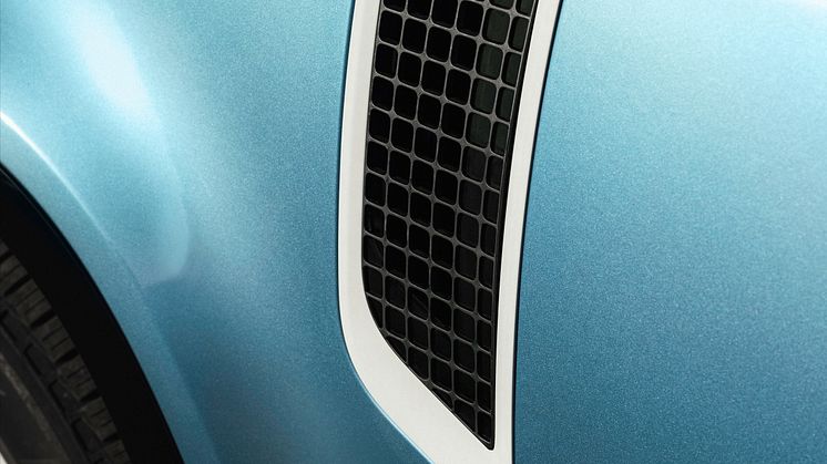 JLR Defender Ibiza 90 Side Vent Detail.jpg