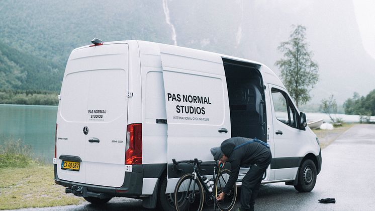 Mercedes Sprinter på eventyr med Pas Normal Studios