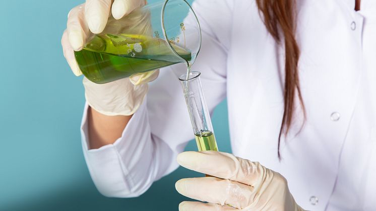 The results show that microalgae grown on wastewater can be a raw material for the production of degradable bioplastics. Foto: KamranAydinov/Freepik