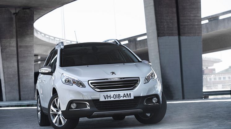 Sverigepremiär för nya crossovern Peugeot 2008