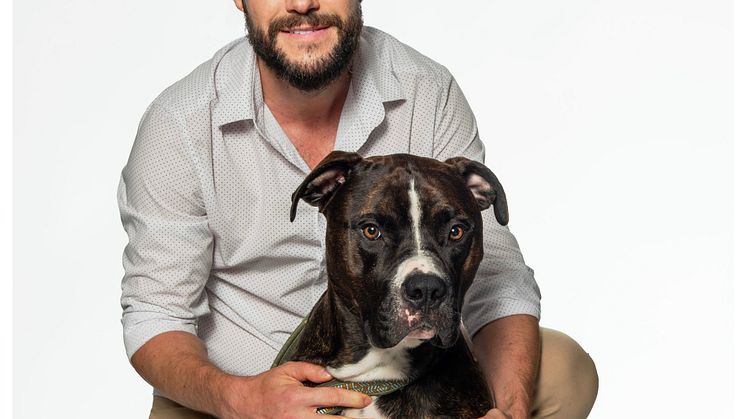 Johnny Kroneld med hunden Baxter