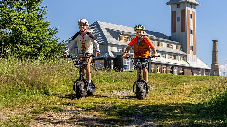 Monsterroller_Zeugnisaktion_Foto K1 sporthotel GmbH & Co. KG_Mountainlovers