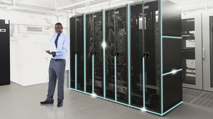 Man in data centre - hr