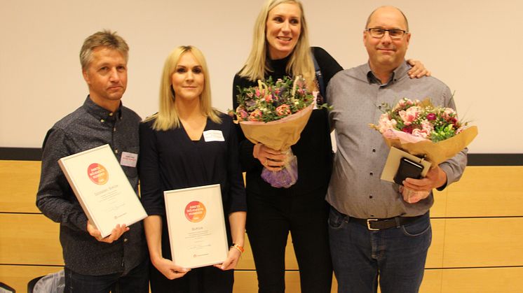 Medarbetare från BoKlok mottager utmärkelsen "Årets nöjdaste kunder", 2017. 