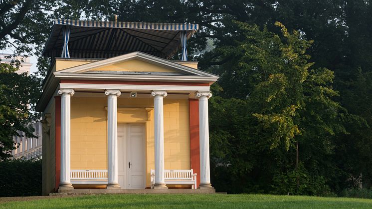 „Pomonas Ausblicke“ heißt die aktuelle Ausstellung im Pomonatempel auf dem Pfingstberg in Potsdam. Foto: SPSG, FVP Foto Leo Seidel. 