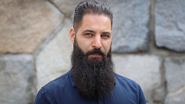  Nazem Tahvilzadeh