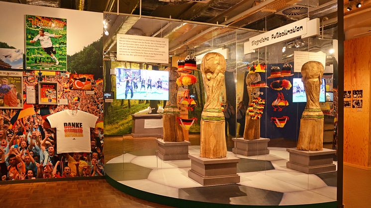 Blick in die Ausstellung "Deutsche Mythen seit 1945" im Zeitgeschichtlichen Forum