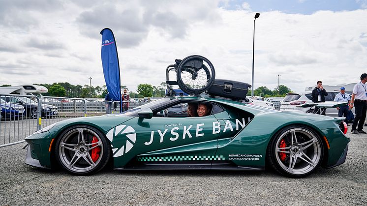 Jason Watt & Ford GT wheelchair2