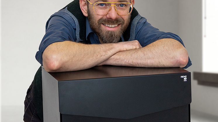 Marcus Mencke Vagnby_Letter Familien_1000x900.png