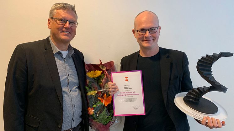 Magnus Dagerhem, orkesterchef och Fredrik Österling, konserthuschef, vid prisutdelningen av "Årets nytänk". 