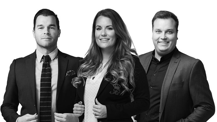 Franchisetagarna Oktay Cimen och Amelie Sjöbring samt fastighetsmäklaren Jeff Axelsson, HusmanHagberg Jönköping.