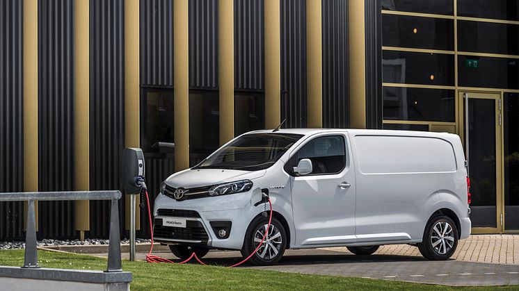 ​Nye Toyota Proace Electric er klar for bestilling. Den vil gi næringsdrivende et miljøvennlig alternativ uten at det går på bekostning av varerom eller utstyrsnivå. Foto: Toyota Norge AS