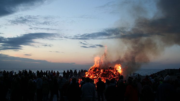 Den ekstreme tørke betyder, at mange danskerne må undvære sankthansbålet i år. Afbrændingsforbuddet er ifølge DBI en god og nødvendig beslutning.