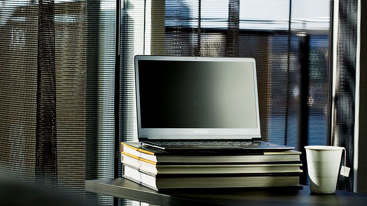 Samsung 9-series laptop_07