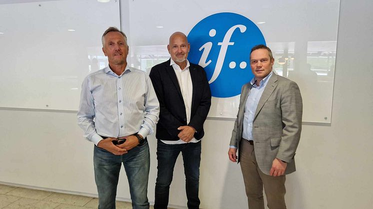 F.v. Stig Grongstad IF Skadeforsikring Purchase Manager Aftermarket Motor Norway, Ole Eyvind Schiøll Kategoriansvarlig Erstatningsbil Hertz, og Vidar Brustad Head of Aftermarket Motor Norway