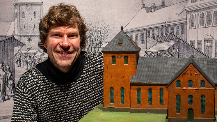 Lars Emil Hansen i utstillingen «Fra Oslo til Christiania».