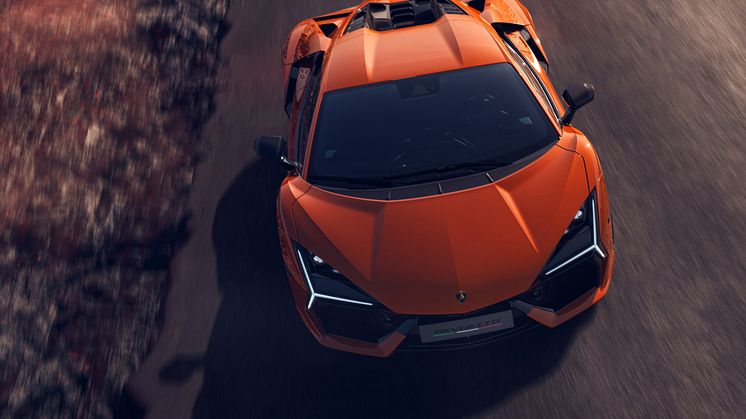 Lamborghini Revuelto