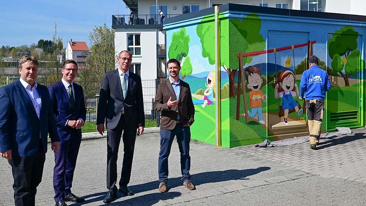 Bemalung der Bayernwerk-Station am Schillerplatz in Rehau_Pre