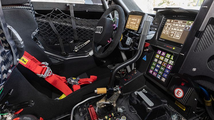 Audi RS Q e-tron cockpit