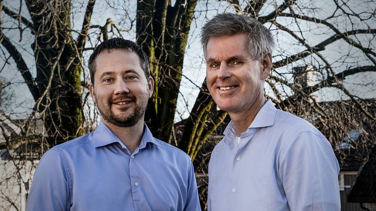 - Pleased with the agreement, says Einar Thorén (right) and Stian Martinsen from Trainor. Photo: Trainor AS