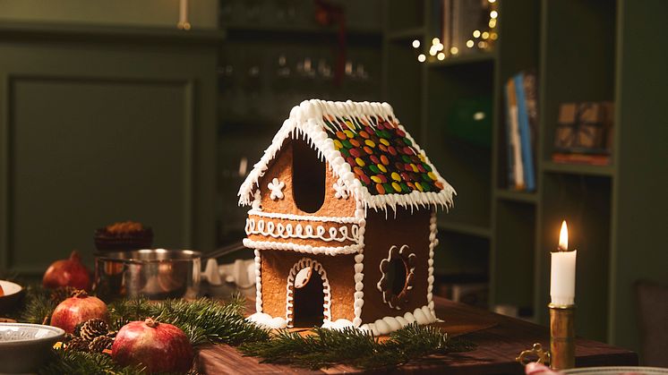 Thomas Sandell designar Årets Pepparkakshus 2021