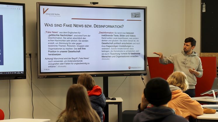 Medienkompetenzzentrum Vechta - Schülerinnen und Schüler lernen über Desinformation und Fake News