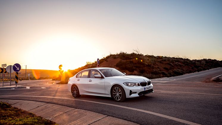 Helt nye BMW 330e Sedan