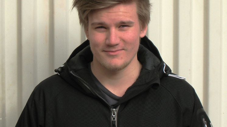Dennis Karlsson, Karlskrona, finalist i "SM för unga plåtslagare 2013".