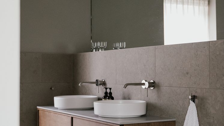 INR-Air Wood-double-vanity