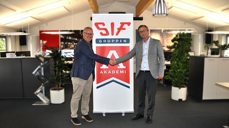 Morten Emborg, direktør for TEC, og Lars Mejlby, administrerende direktør for SIF Gruppen.