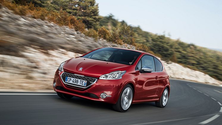 Sverigepremiär för Peugeot 208 GTi - komprimerad körglädje